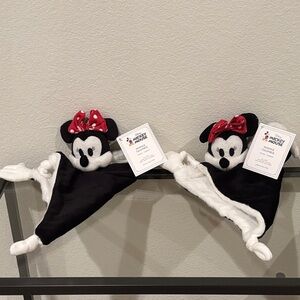 Pottery Barn Kids s/2 Minnie Mouse thumbies